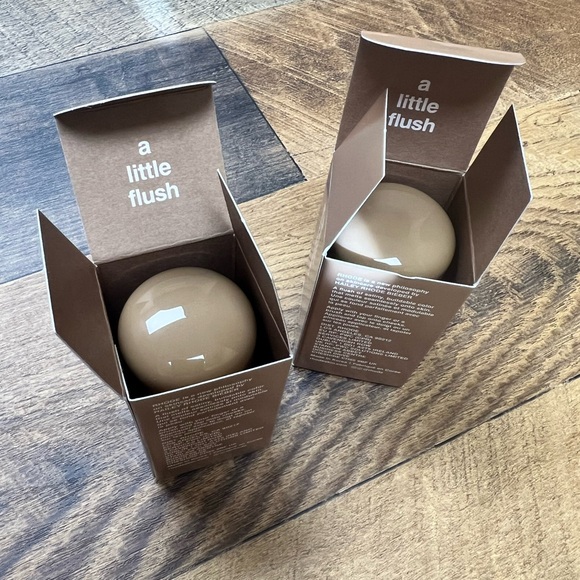 Rhode Blush - Picture 2 of 4